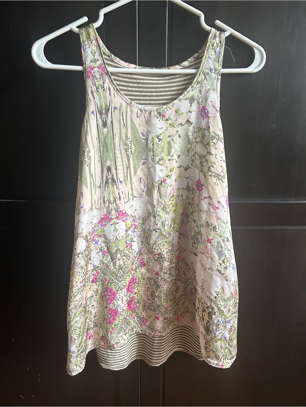 Floral Print Sleeveless Tank Top in Light Pink and Green